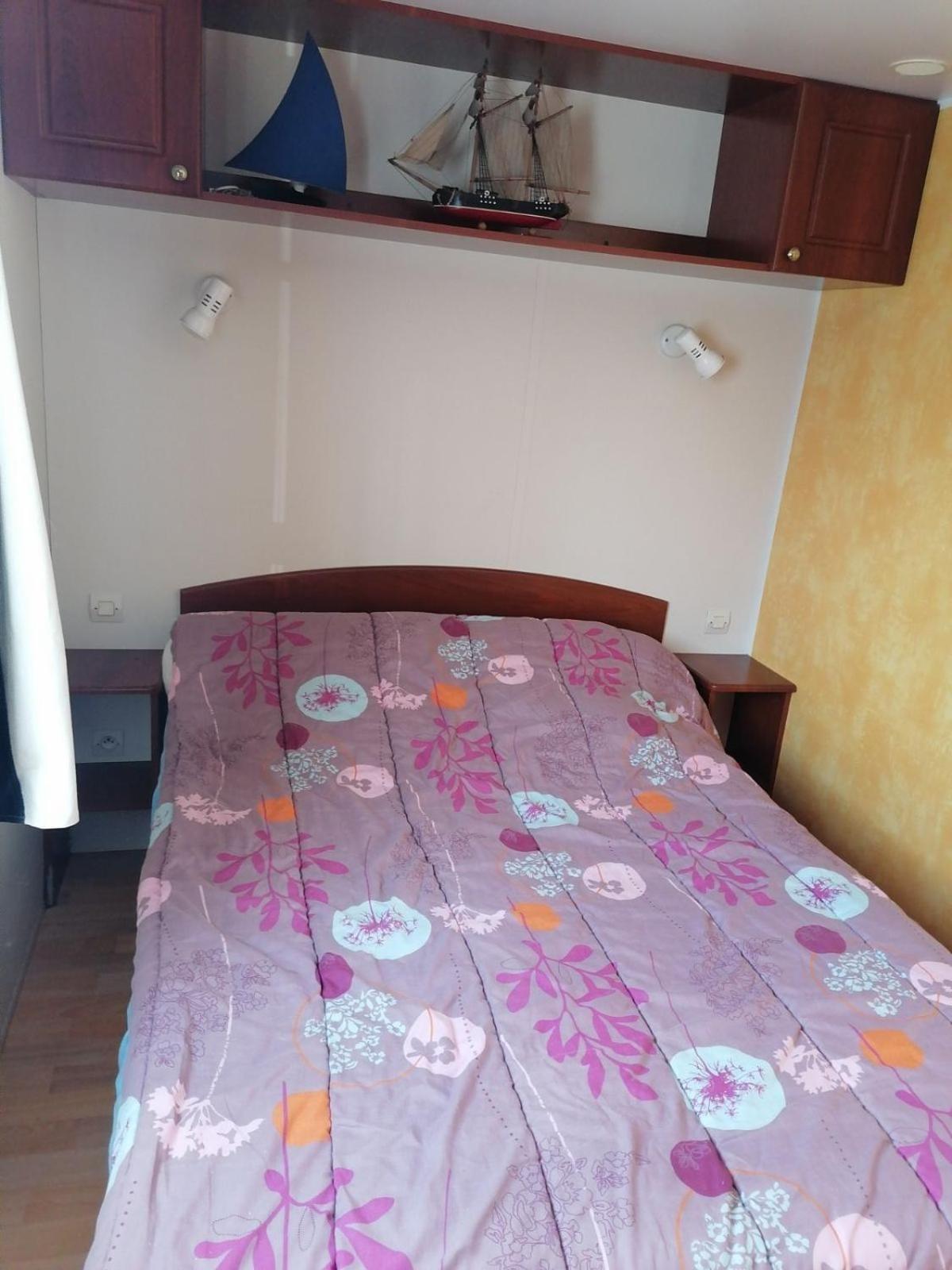 Mobil-Home Dans Camping Municipal Kermaria-Sulard Luaran gambar